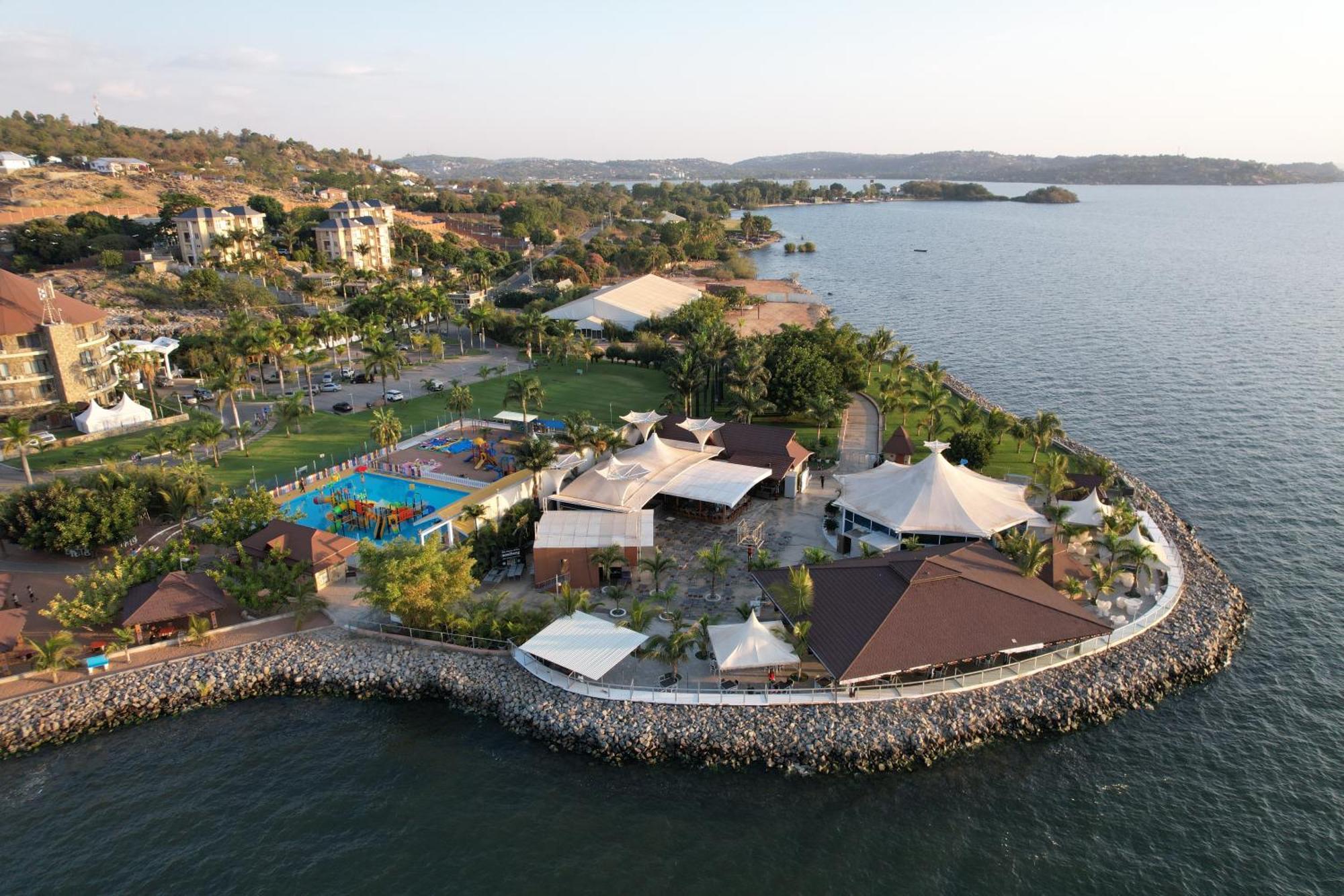 Malaika Beach Resort Mwanza Esterno foto